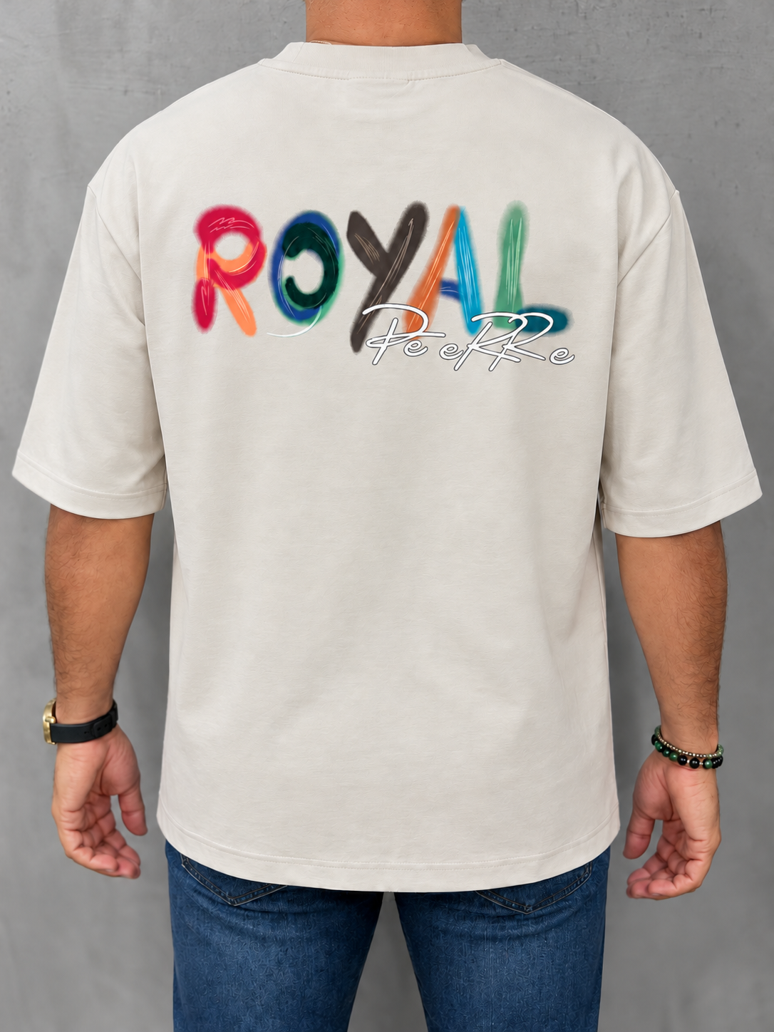Royal Pe Erre beige, espalda sobre modelo calvo — MW Men's Boutique