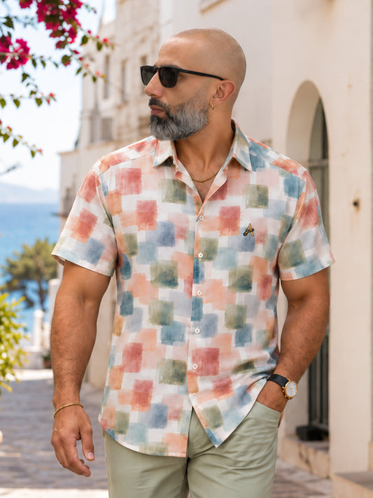Edberto con camisa hello fall de Addict Gold Series en colaboración con MW