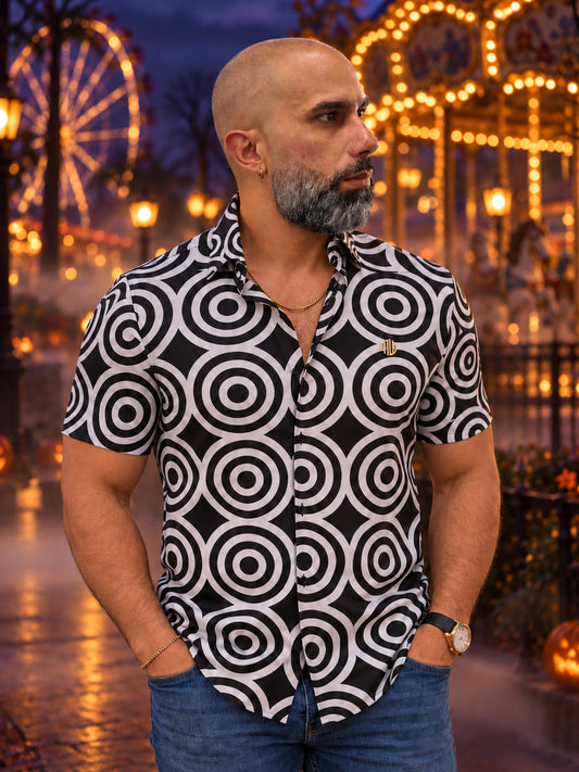 Edberto con camisa MW Hypnotic, portada lifestyle