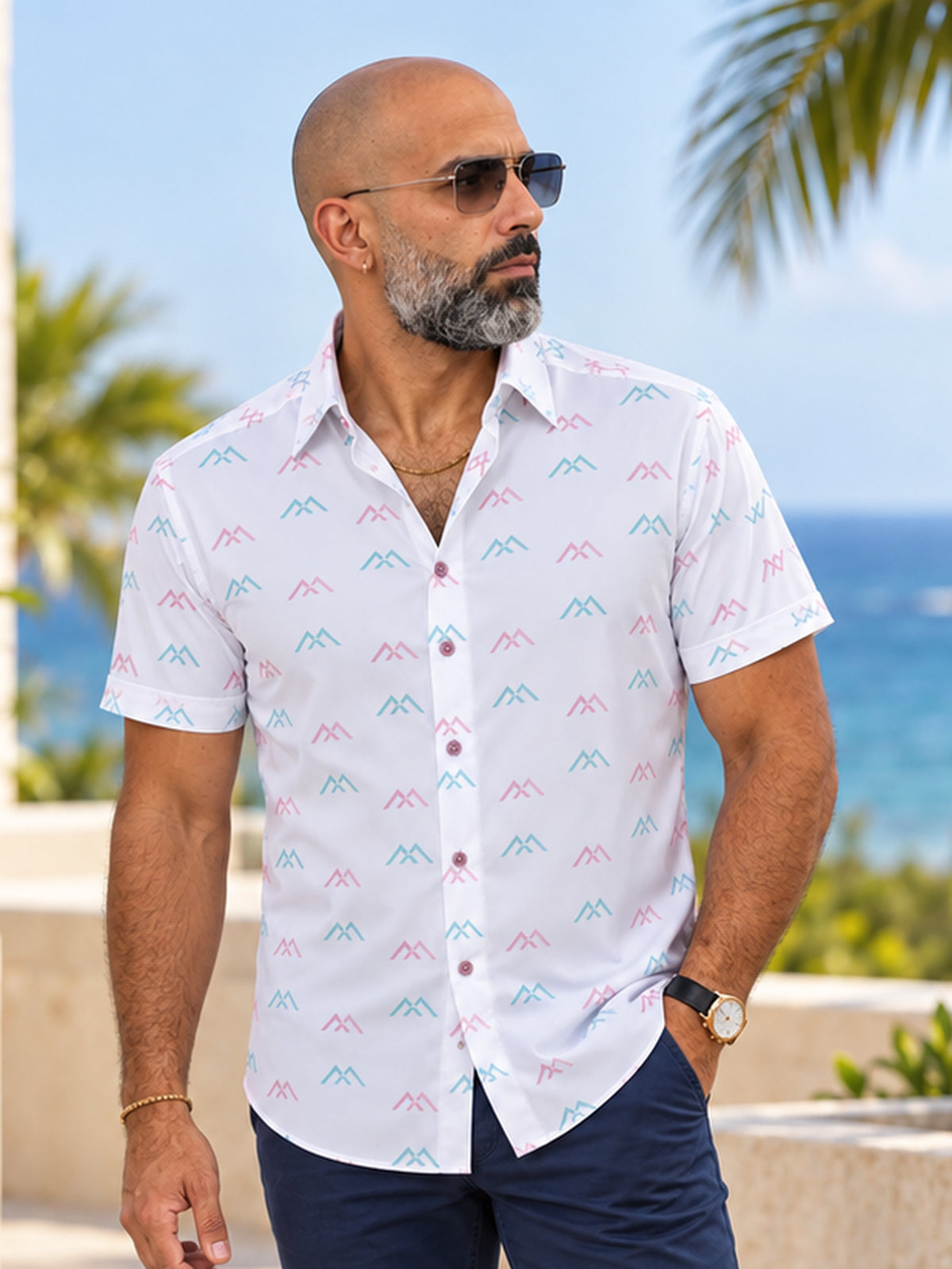 Edberto con camisa MW Pak-Man, portada lifestyle